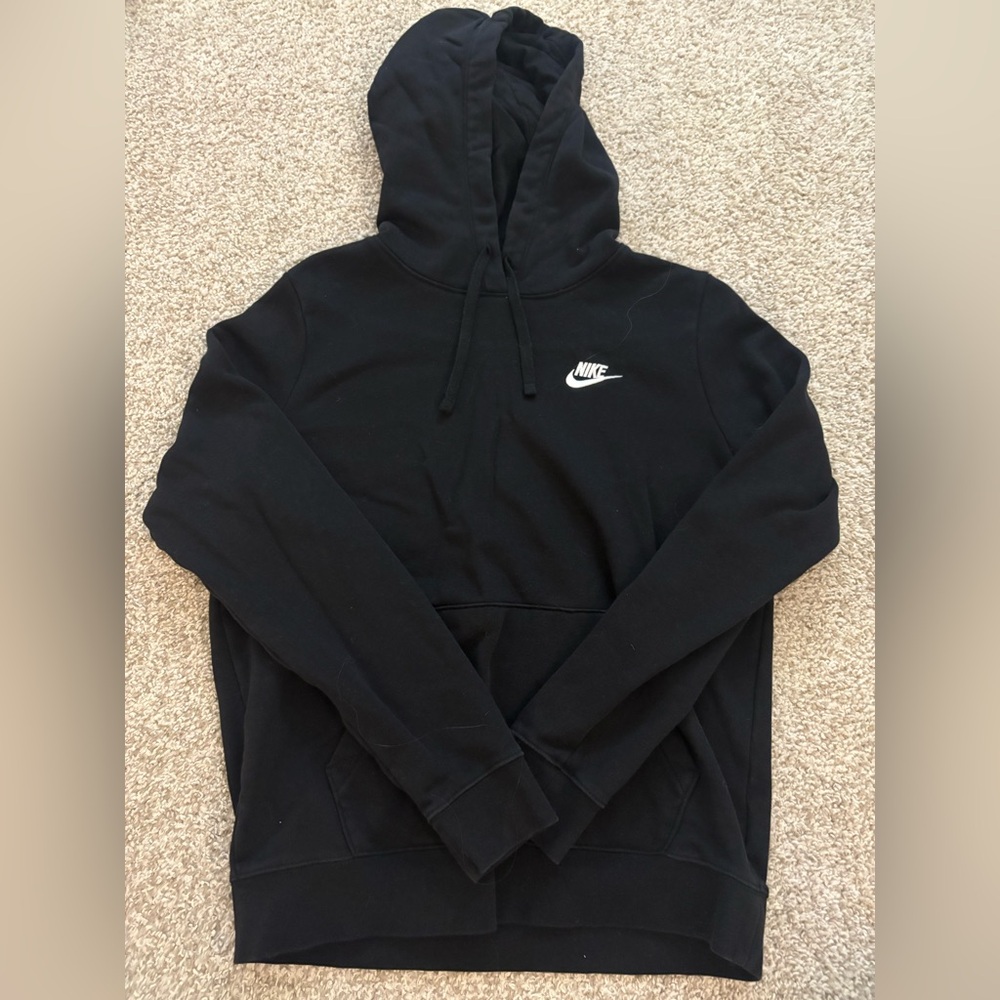 Nike Black Sweatshirt Hoodie with Iconic Swoosh